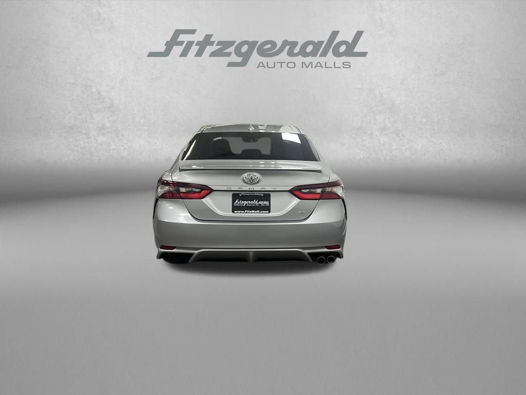 Used 2024 Toyota Camry SE FWD image 4