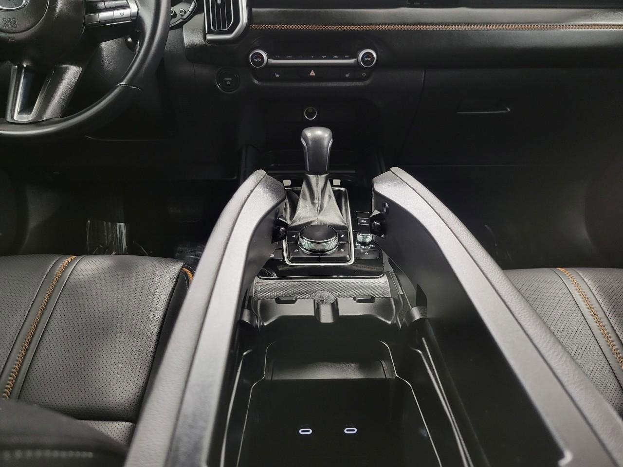 Used 2025 MAZDA CX-50 AWD 2.5 Hybrid w/ Premium Pkg image 18