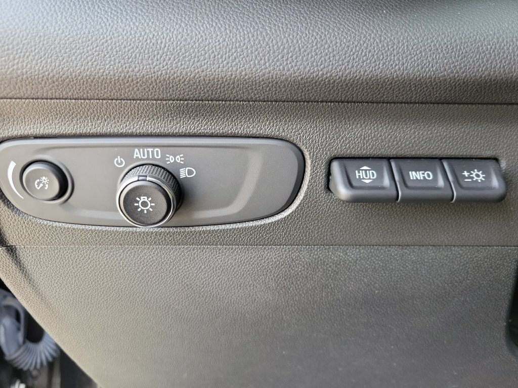 Used 2023 Buick Envision Avenir AWD/4WD image 23