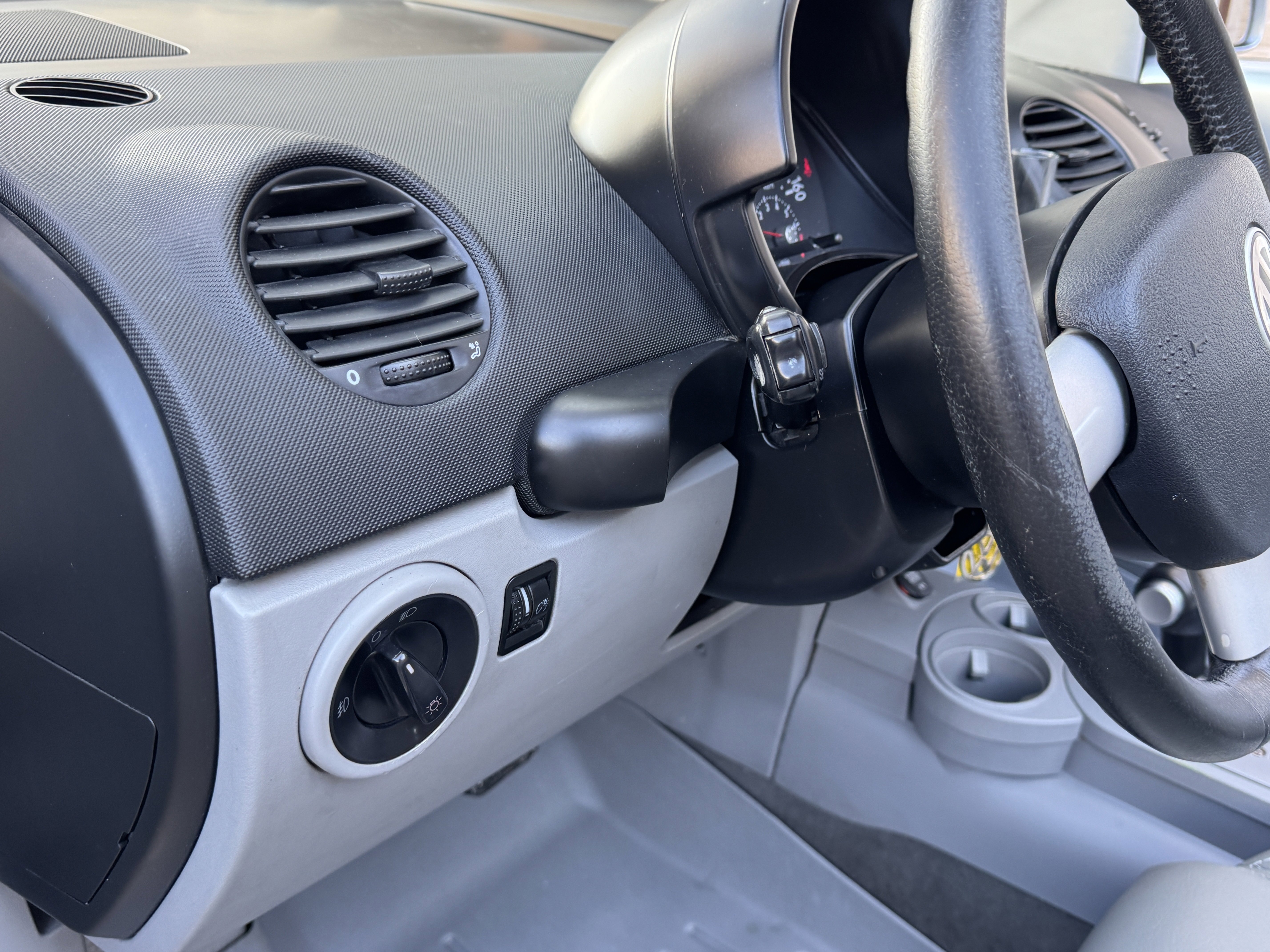 Used 2004 Volkswagen Beetle GLS image 21