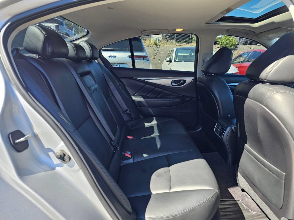 Used 2019 INFINITI Q50 Luxe w/ All Weather Package (L93) AWD/4WD image 13