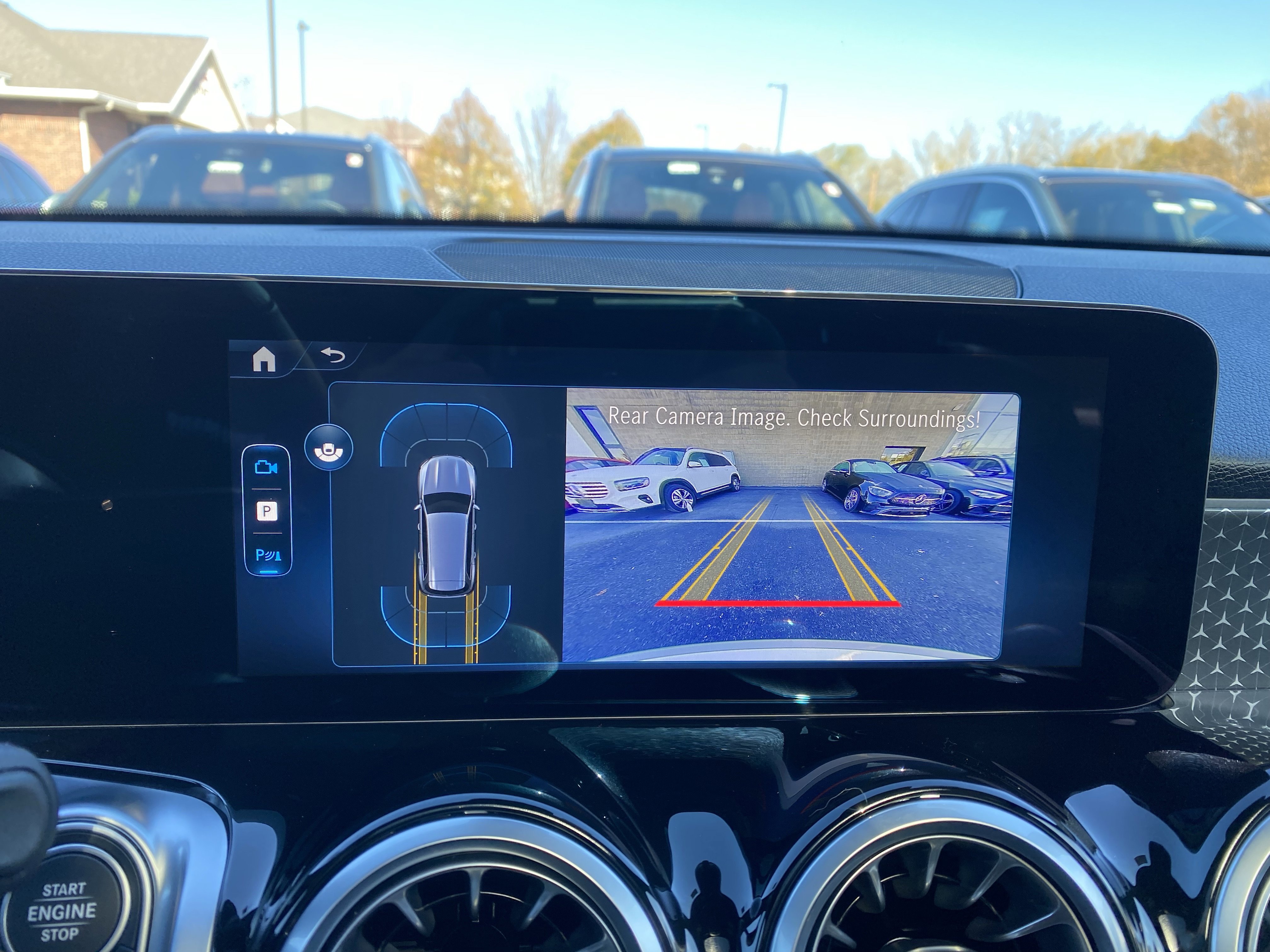 Used 2025 Mercedes-Benz GLB 250 4MATIC image 21