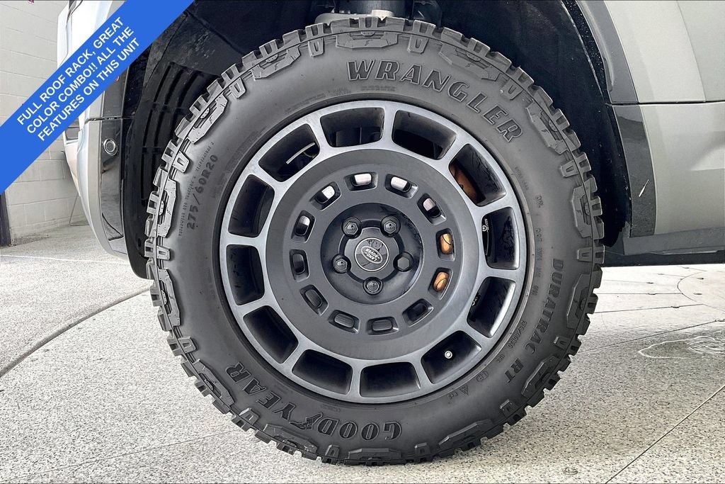 Used 2025 Land Rover Defender 110 AWD/4WD image 10