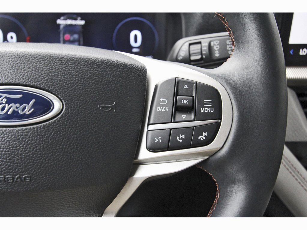 Used 2025 Ford Explorer Active w/ Active Comfort Package AWD/4WD image 24