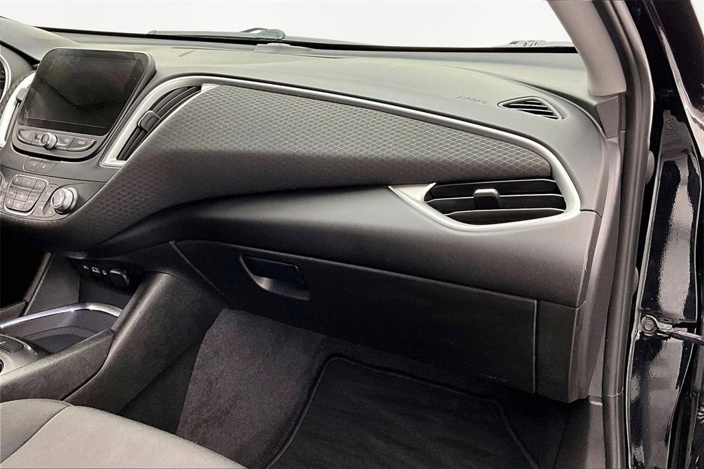 Used 2022 Chevrolet Malibu LT image 17