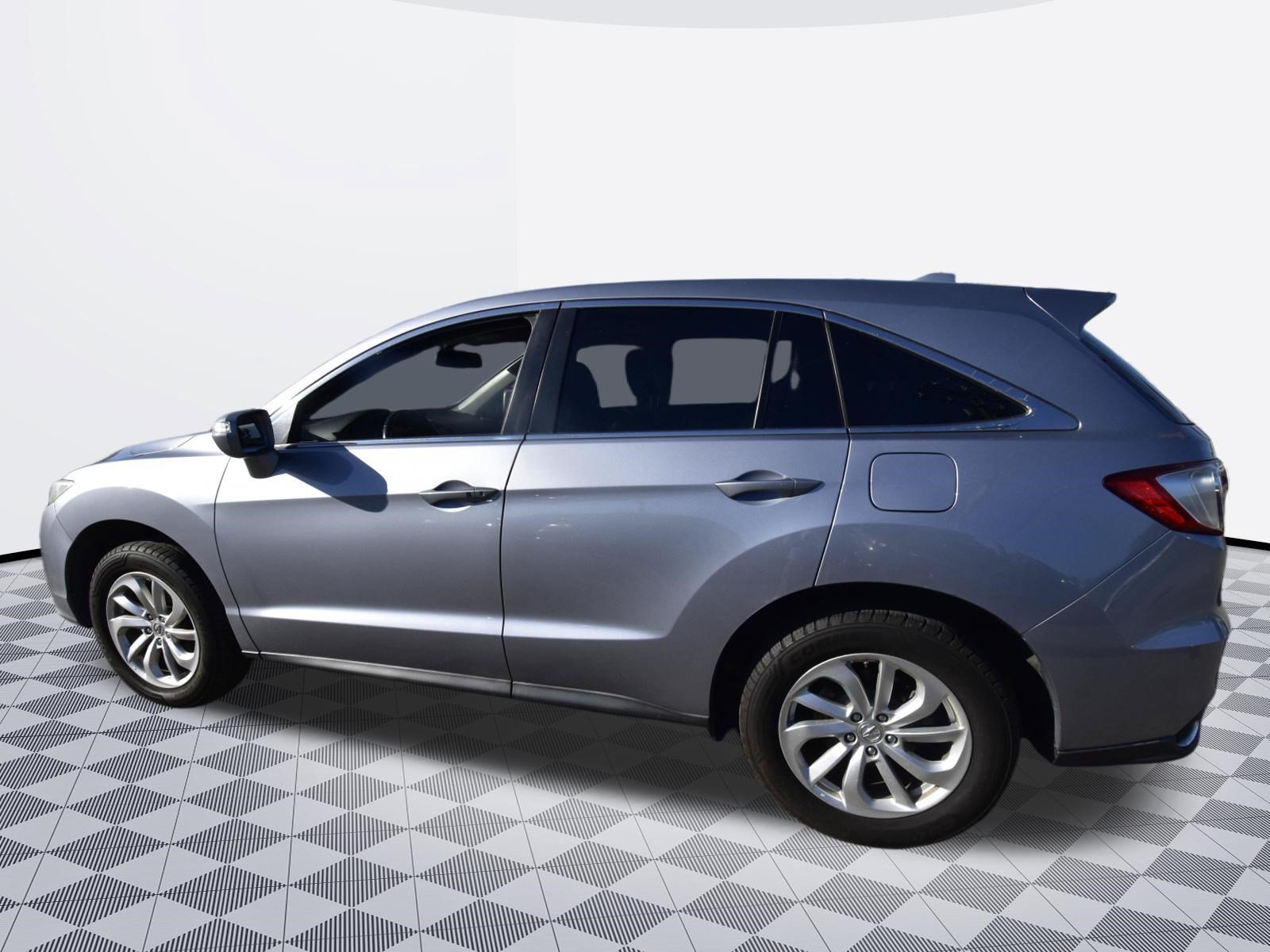 Used 2016 Acura RDX w/ AcuraWatch Plus Package FWD image 4