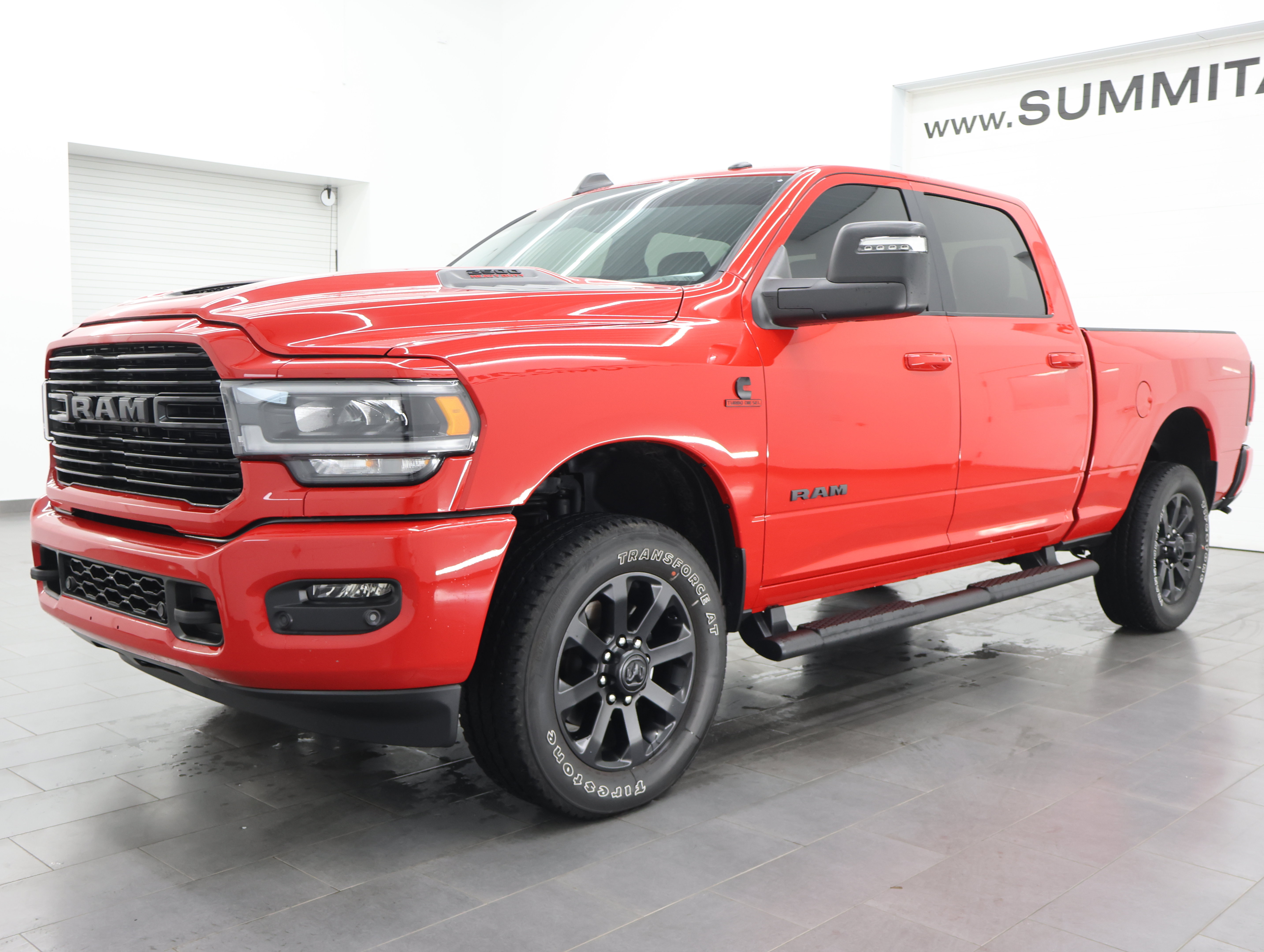 Used 2024 RAM 2500 Laramie w/ Night Edition AWD/4WD image 7