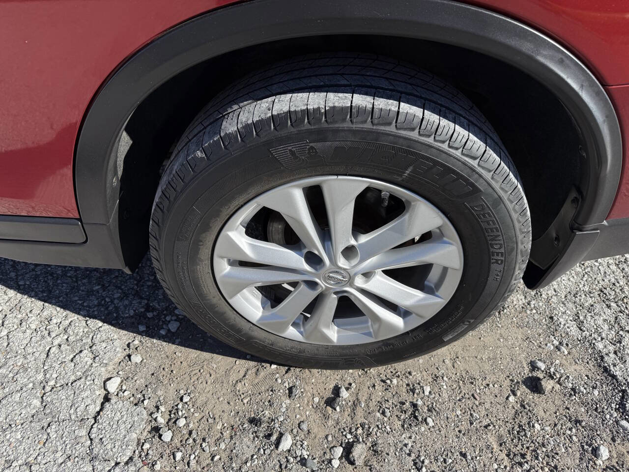 Used 2014 Nissan Rogue SV w/ SV Premium Package image 29