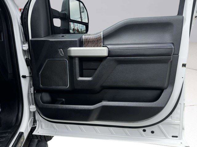Used 2019 Ford F250 Lariat w/ Lariat Ultimate Package AWD/4WD image 54