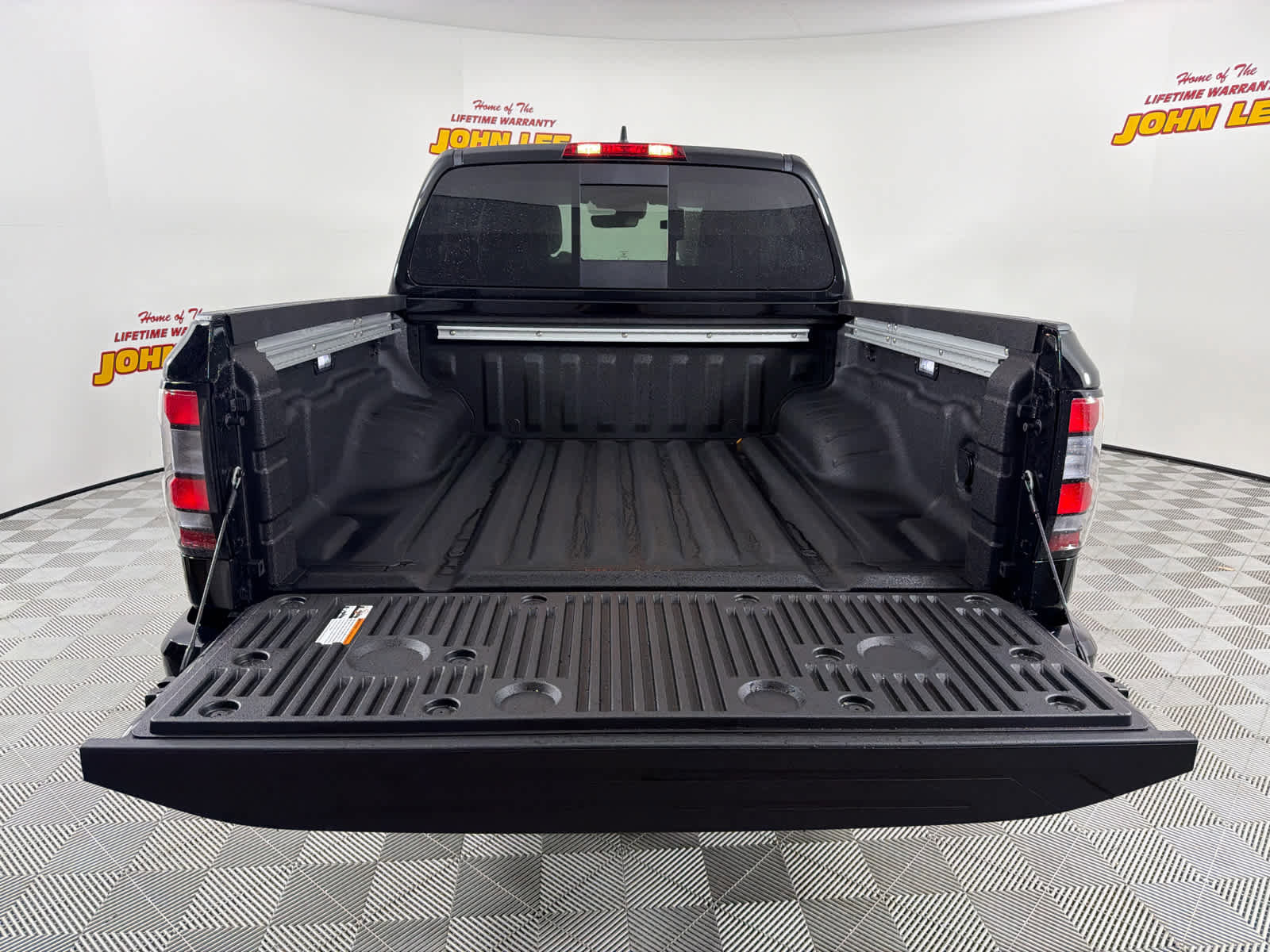 New 2026 Nissan Frontier PRO-4X w/ Pro Premium Package image 5