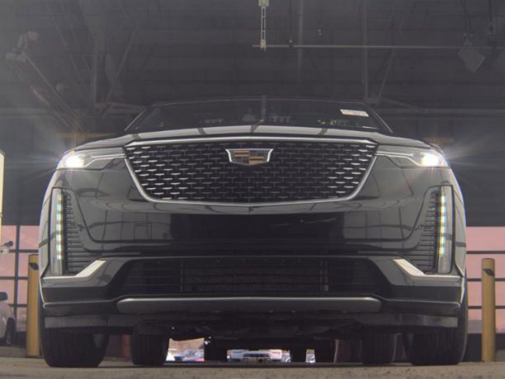 Used 2020 Cadillac XT6 Premium Luxury AWD/4WD image 4
