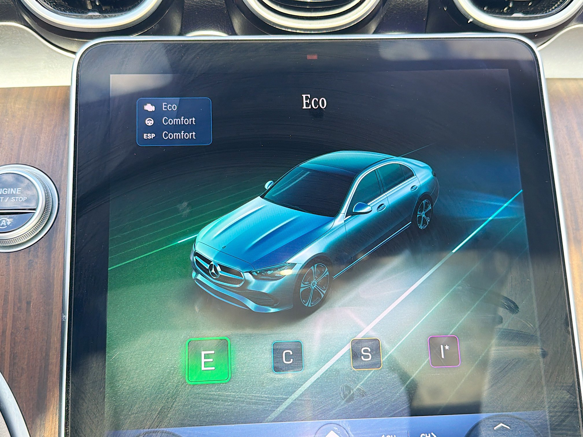 Used 2025 Mercedes-Benz C 300 4MATIC Sedan image 30