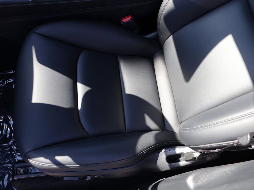 Used 2025 Tesla Model Y Long Range image 31