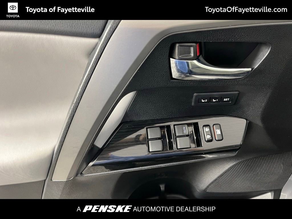 Used 2016 Toyota RAV4 Limited AWD/4WD image 26