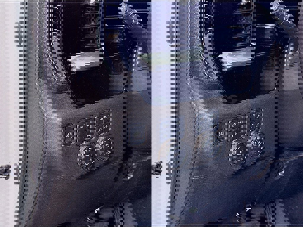 Certified 2023 Chevrolet Silverado 1500 RST image 5