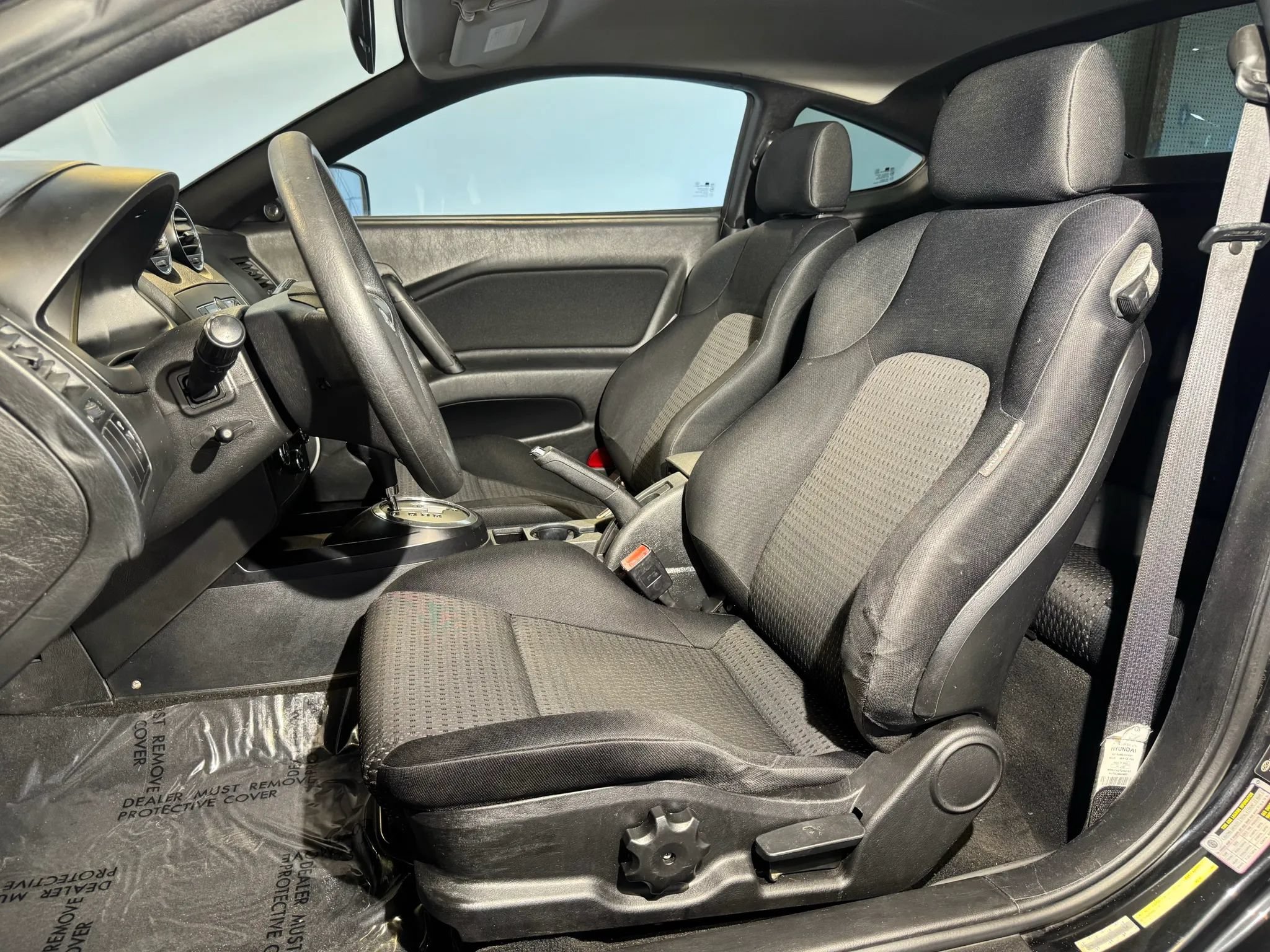 Used 2008 Hyundai Tiburon GS FWD image 8