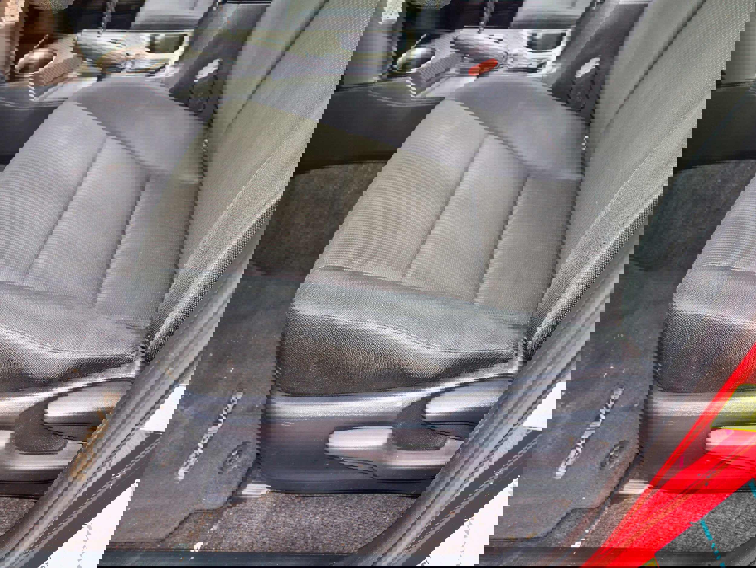 Used 2014 Toyota RAV4 LE image 11