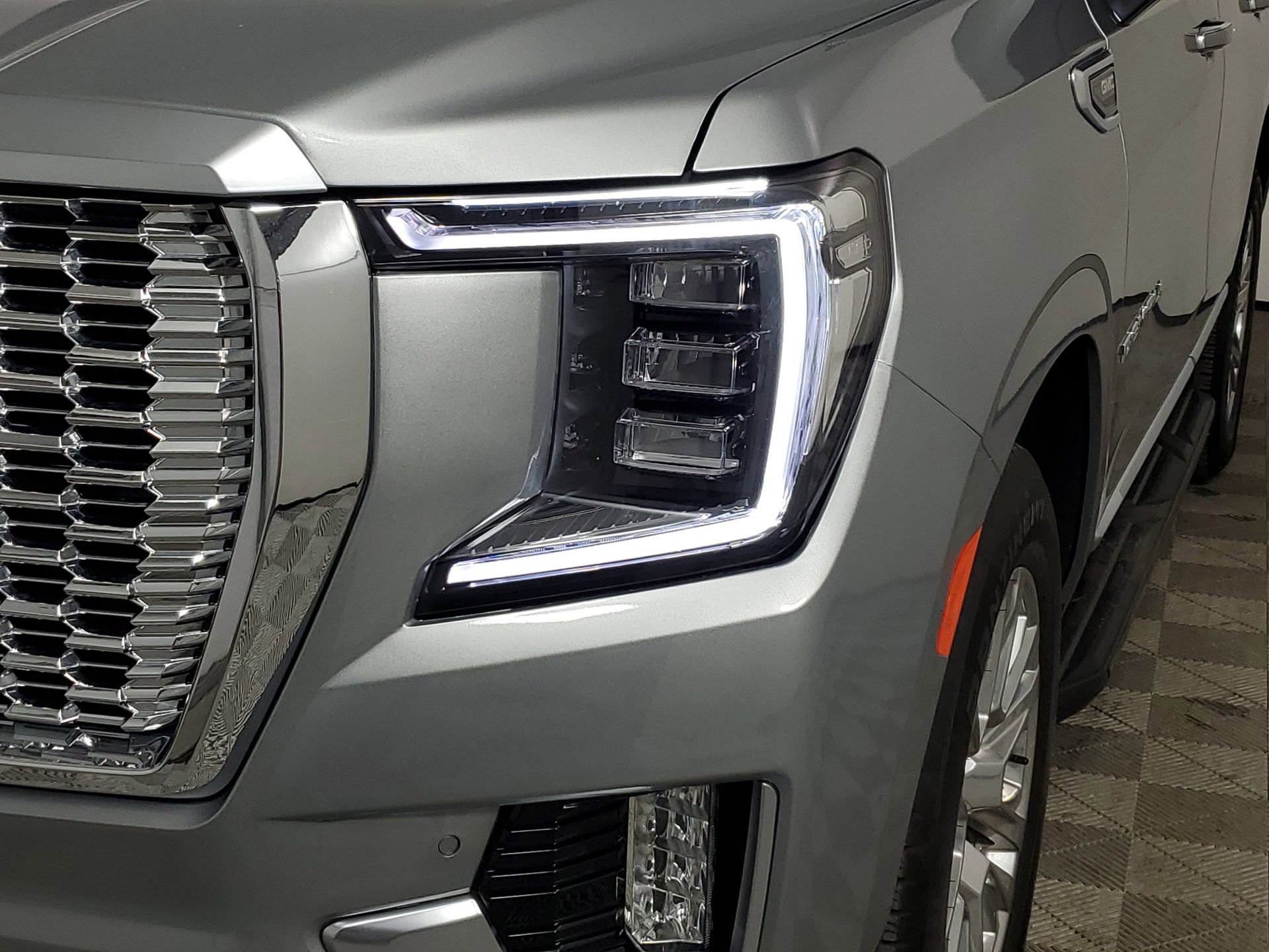 Used 2023 GMC Yukon Denali image 16