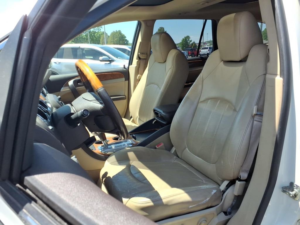 Used 2011 Buick Enclave CXL FWD image 4