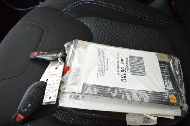 Used 2019 Jeep Cherokee Latitude w/ Popular Appearance Group image 19