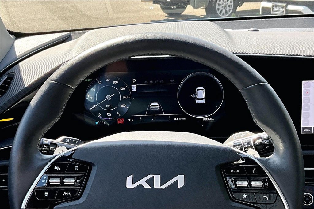 Certified 2024 Kia Niro Wave FWD image 13