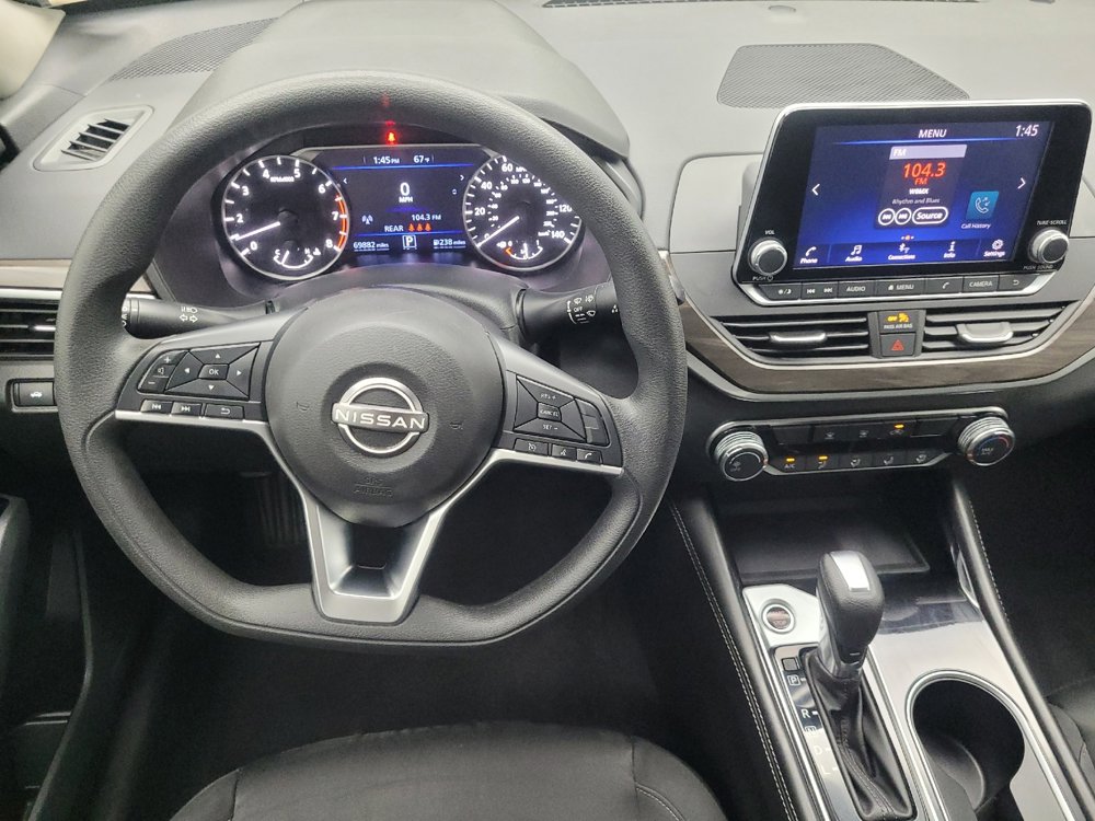 Used 2023 Nissan Altima 2.5 SV image 22