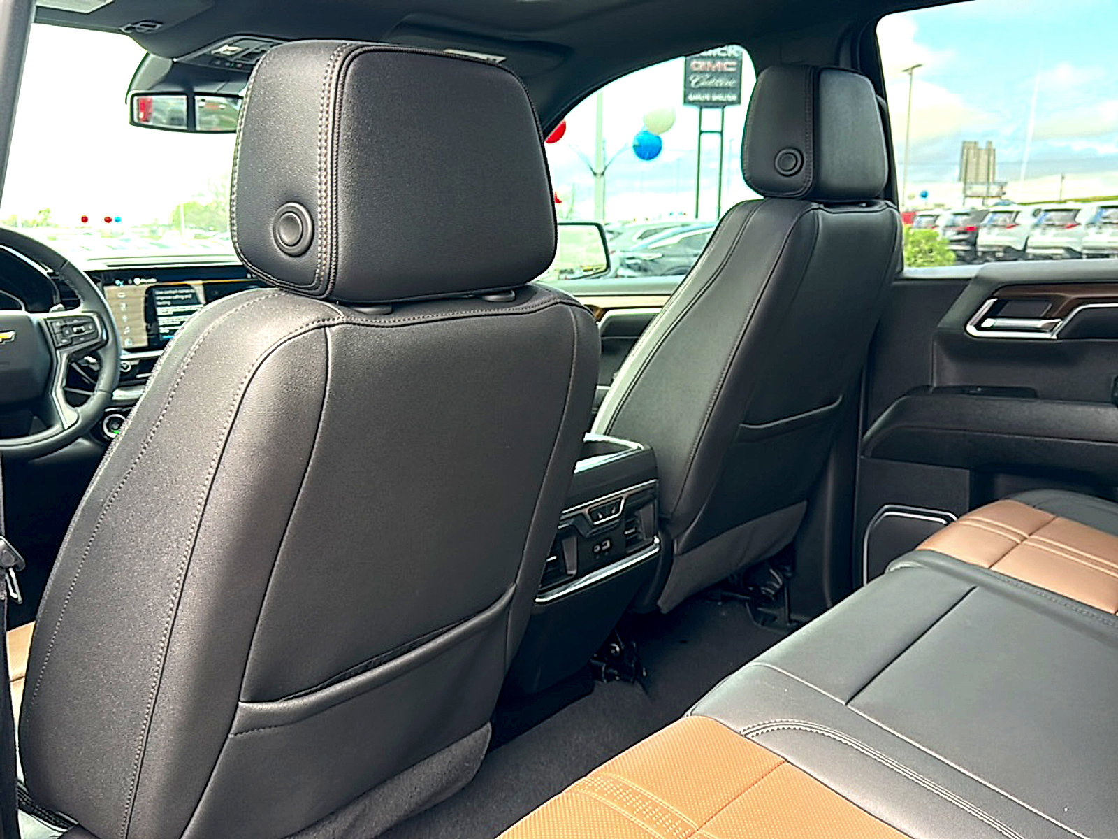 Used 2024 Chevrolet Silverado 1500 High Country w/ High Country Premium Package image 18