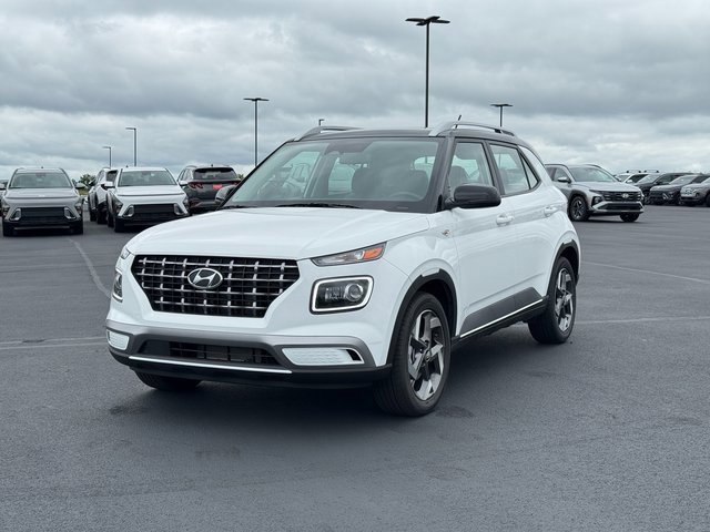 New 2025 Hyundai Venue Limited image 3