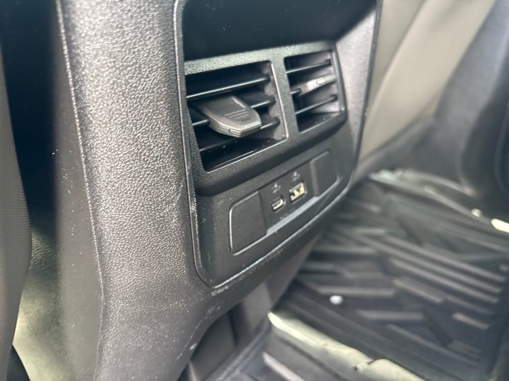 Used 2024 Chevrolet Colorado ZR2 w/ Technology Package image 30