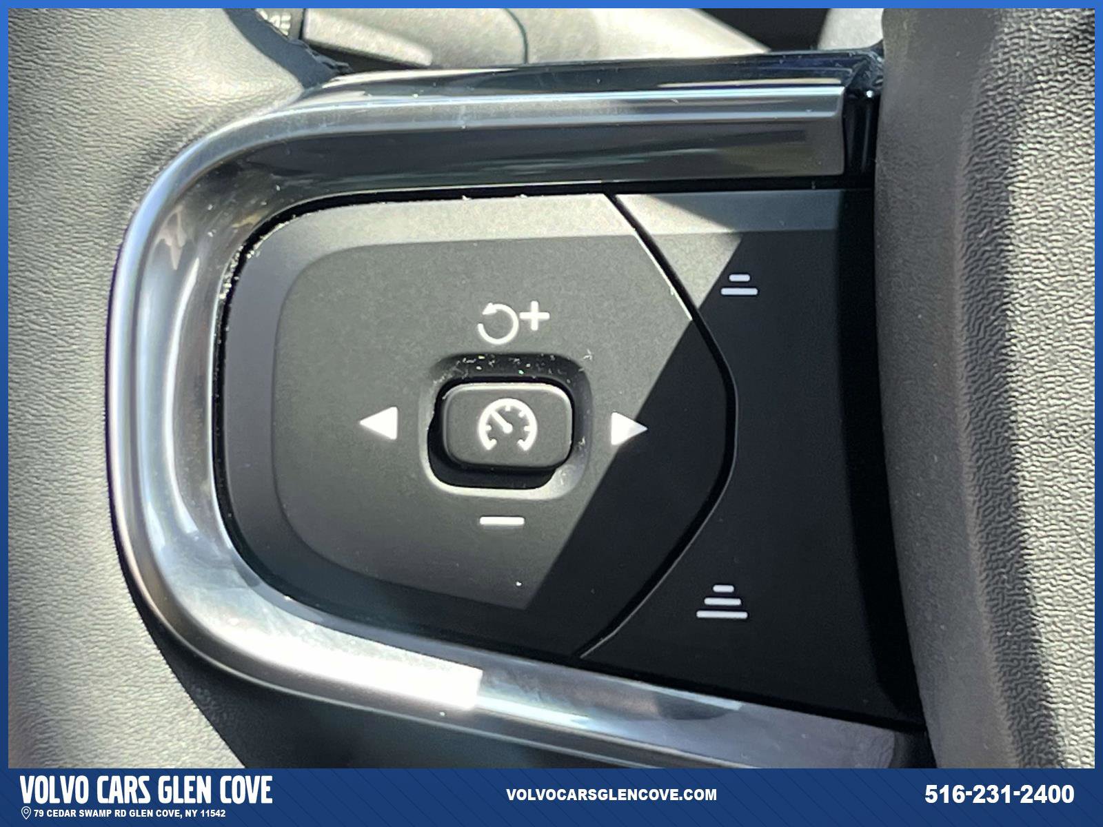 Certified 2023 Volvo XC40 B5 Plus w/ Climate Package AWD/4WD image 22