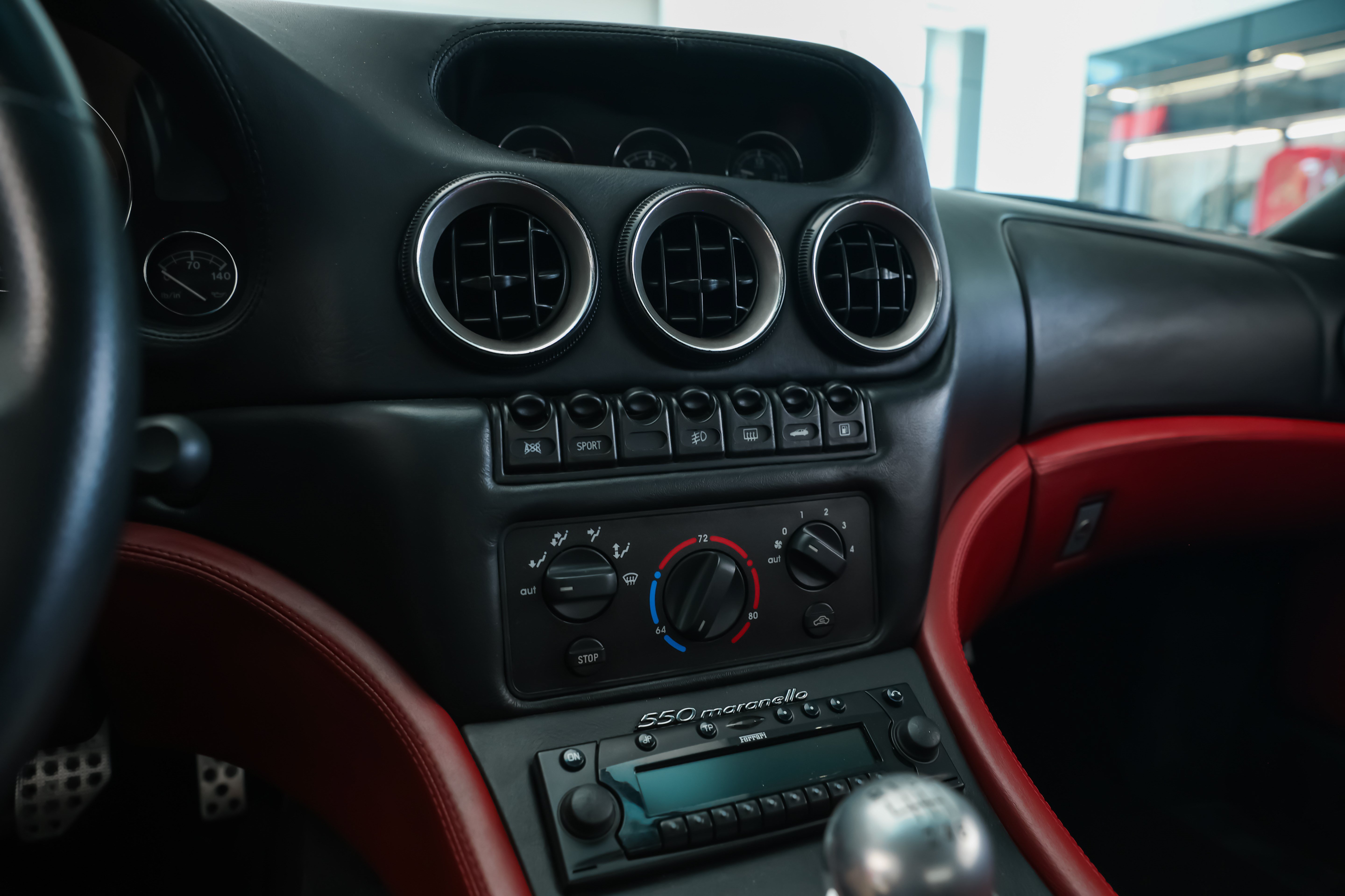 Used 1998 Ferrari 550 Maranello Coupe RWD image 12