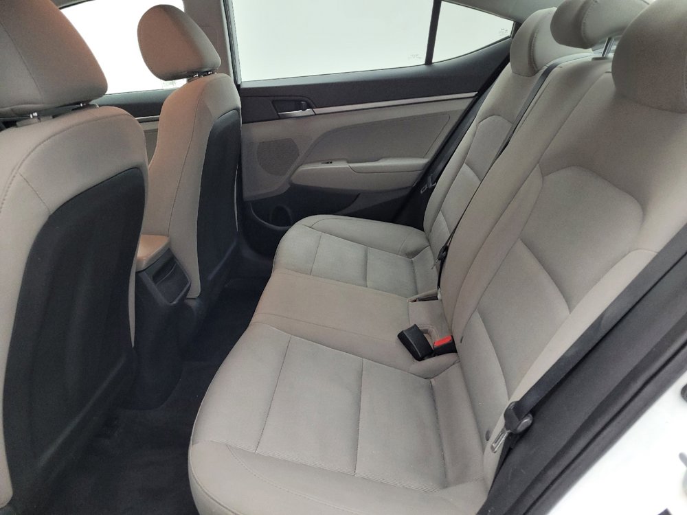 Used 2017 Hyundai Elantra SE image 18