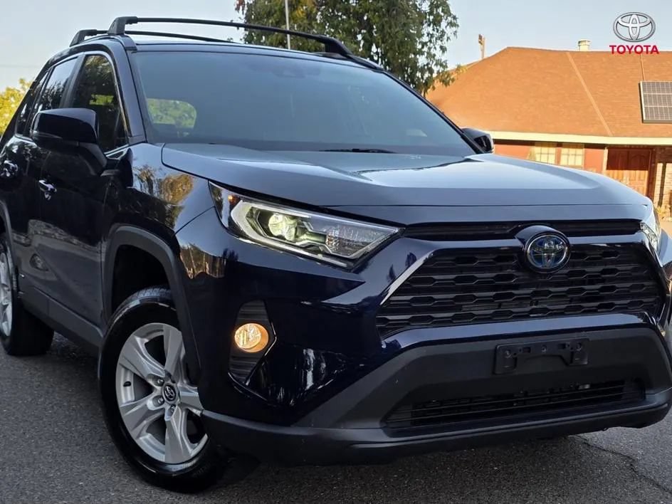 Used 2020 Toyota RAV4 XLE w/ Convenience Package