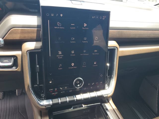 Used 2025 GMC Yukon XL Denali Ultimate AWD/4WD image 16