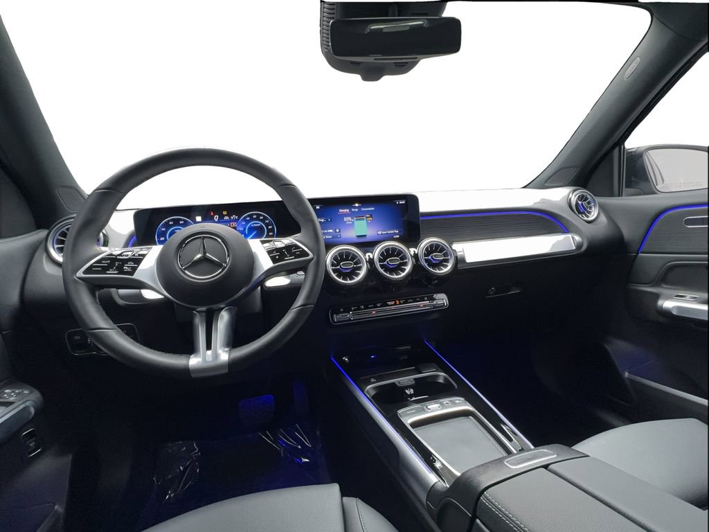 Used 2025 Mercedes-Benz EQB 250+ image 32