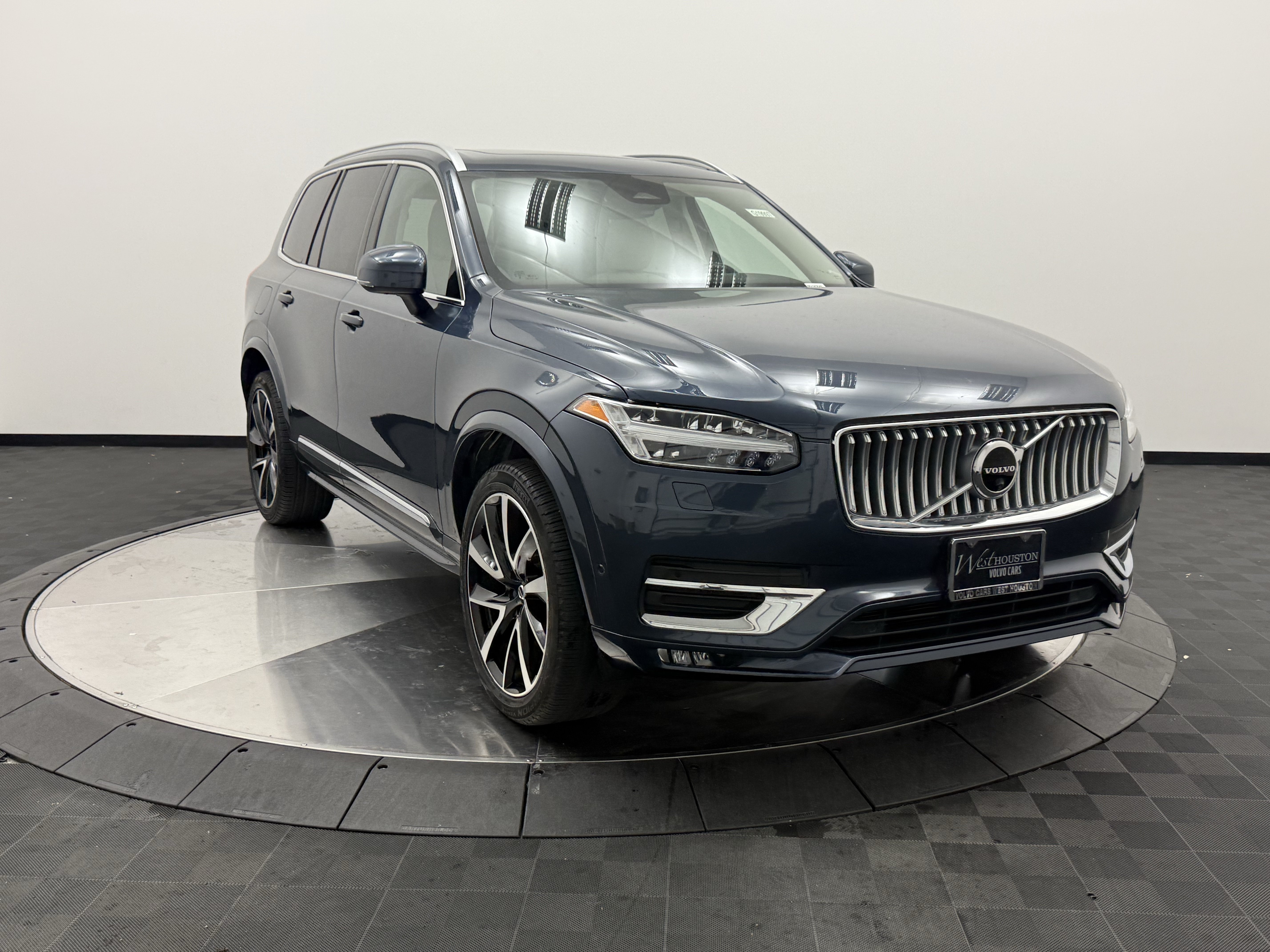 Certified 2023 Volvo XC90 B6 Plus w/ Protection Package Premier AWD/4WD image 2