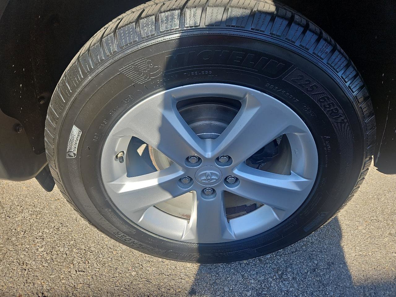 Used 2014 Toyota RAV4 XLE AWD/4WD image 10