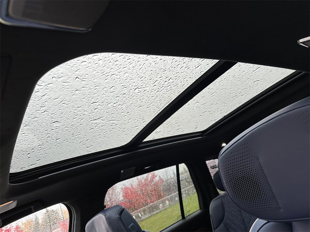 New 2026 Cadillac Vistiq Premium Luxury image 24