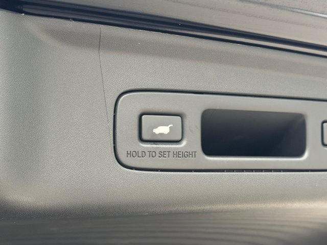 Used 2025 Acura ADX FWD image 18