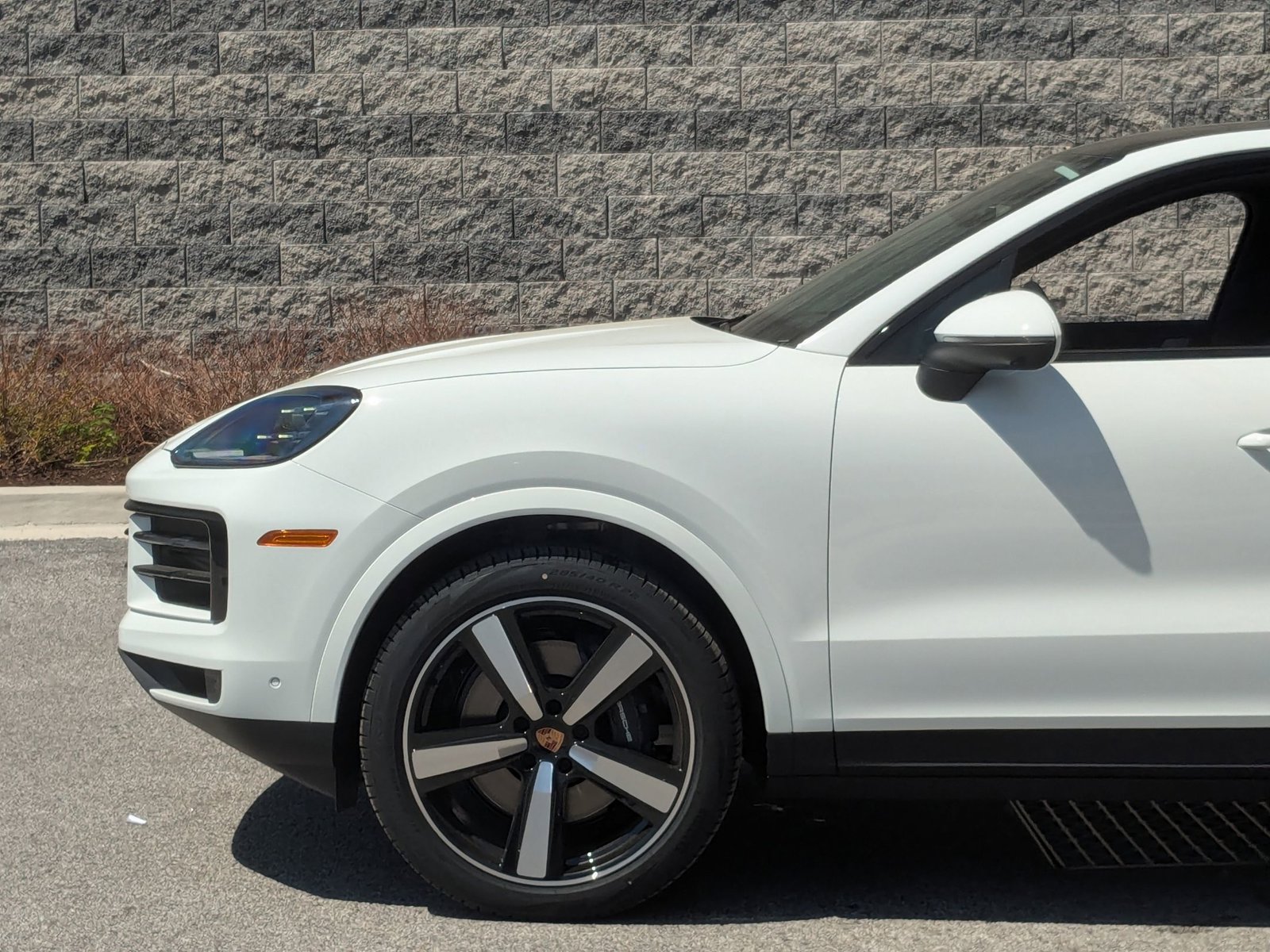 New 2026 Porsche Cayenne Coupe AWD/4WD image 11