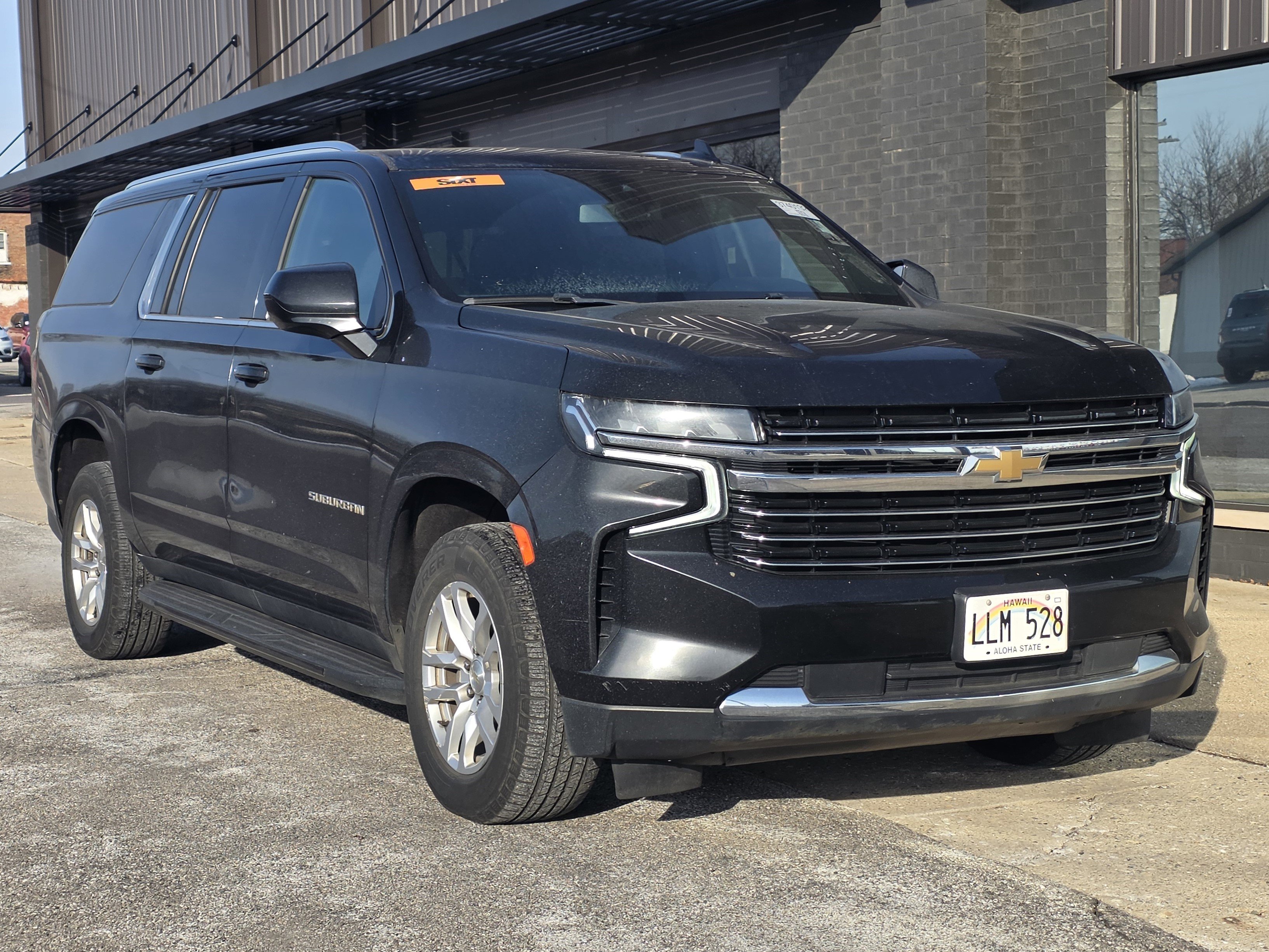 Used 2021 Chevrolet Suburban LT image 3