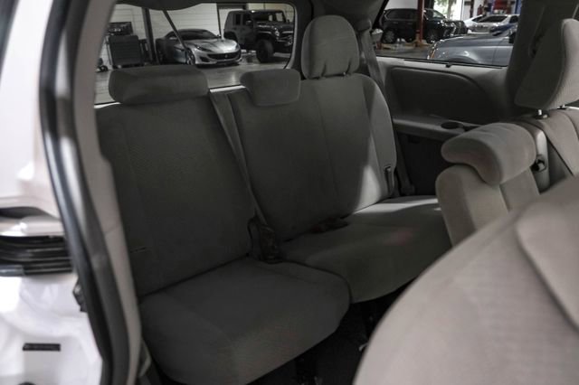 Used 2011 Toyota Sienna LE FWD image 36