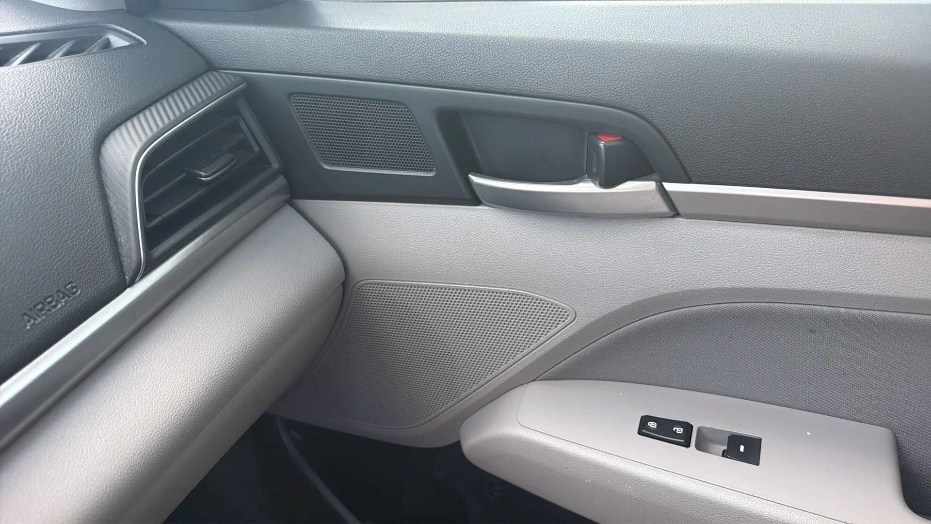 Used 2019 Hyundai Elantra Value Edition FWD image 38