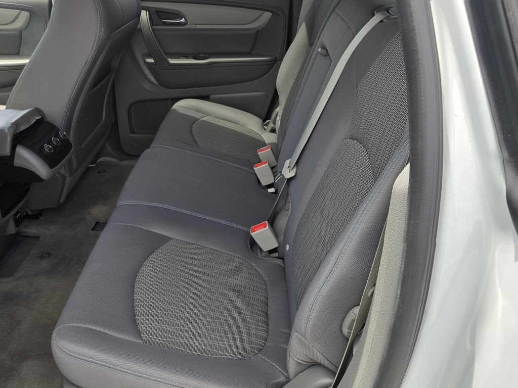 Used 2016 Chevrolet Traverse LS FWD image 12