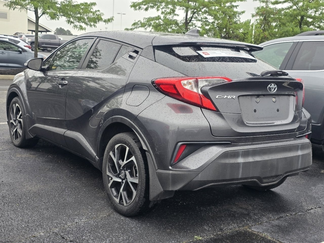 Used 2020 Toyota C-HR XLE FWD image 5