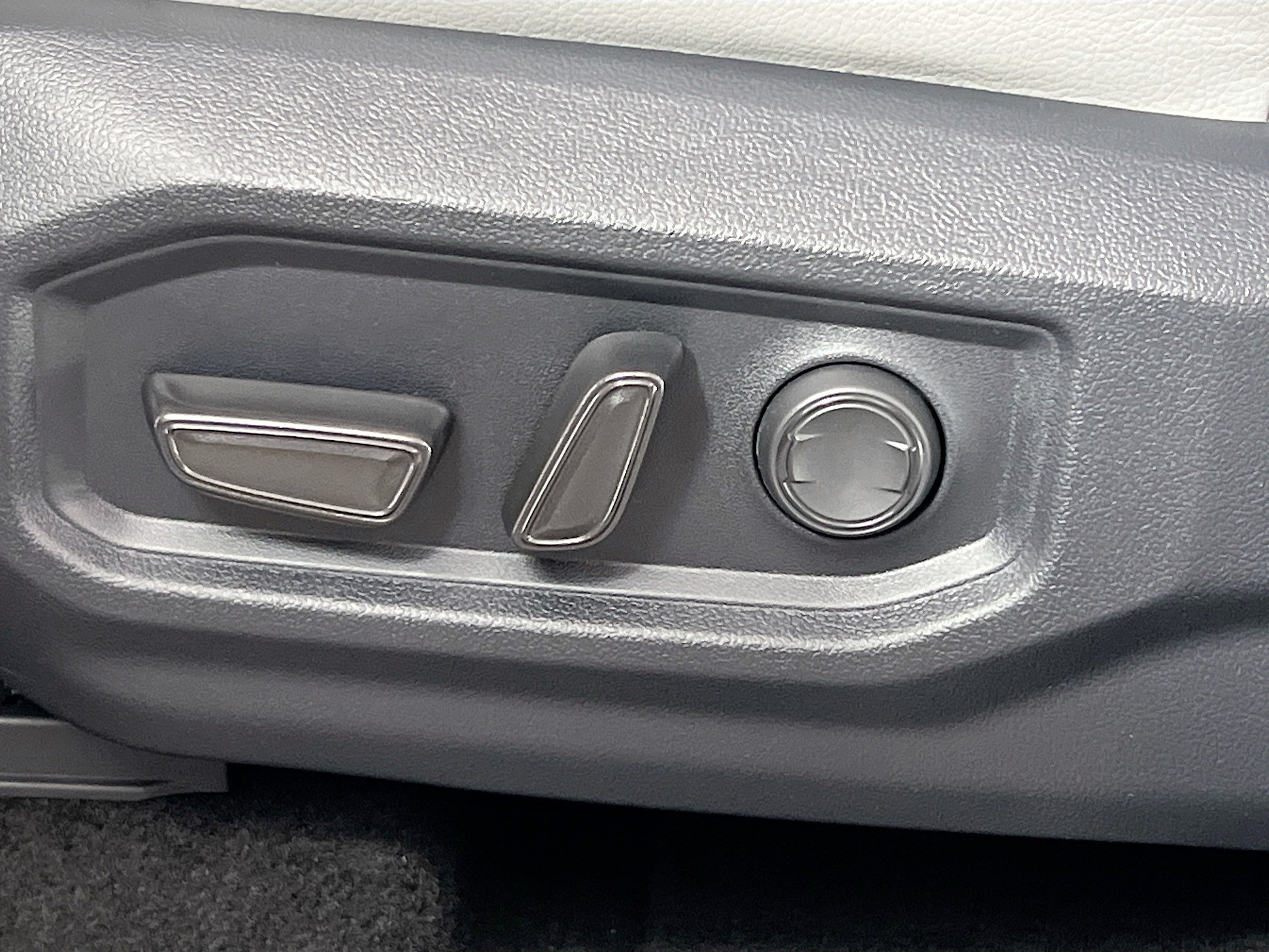 New 2026 Toyota Tundra SR5 AWD/4WD image 15