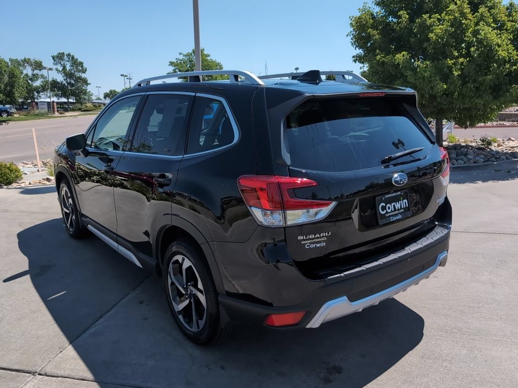 Used 2023 Subaru Forester Touring AWD/4WD image 5