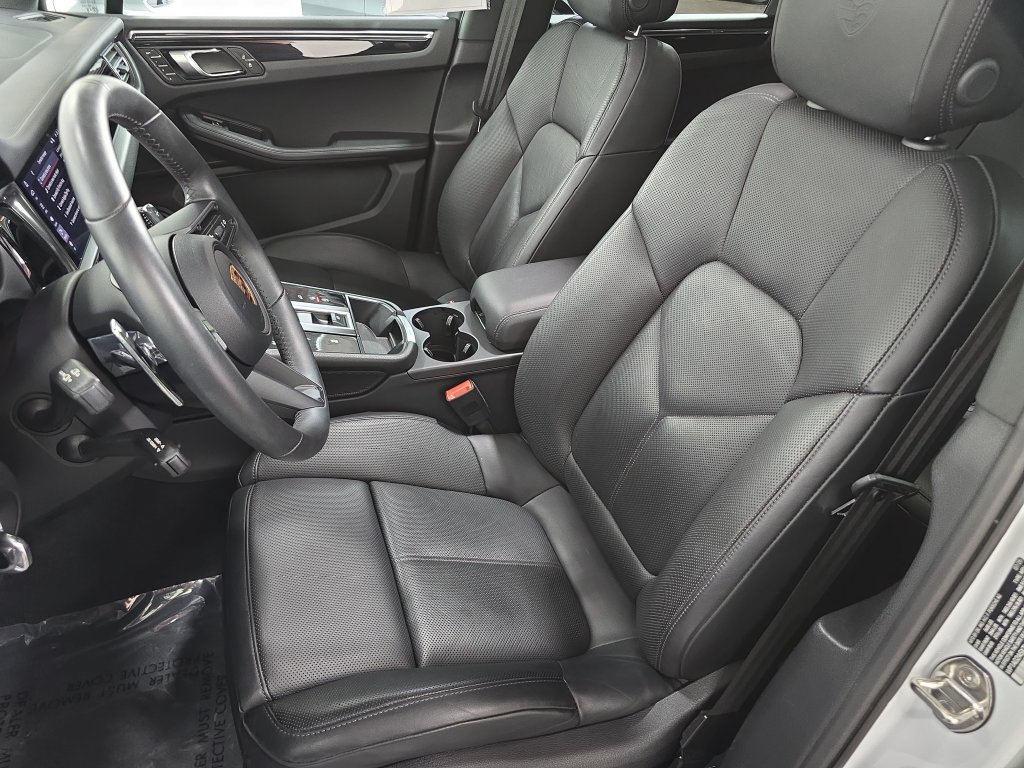 Certified 2026 Porsche Macan S AWD/4WD image 5