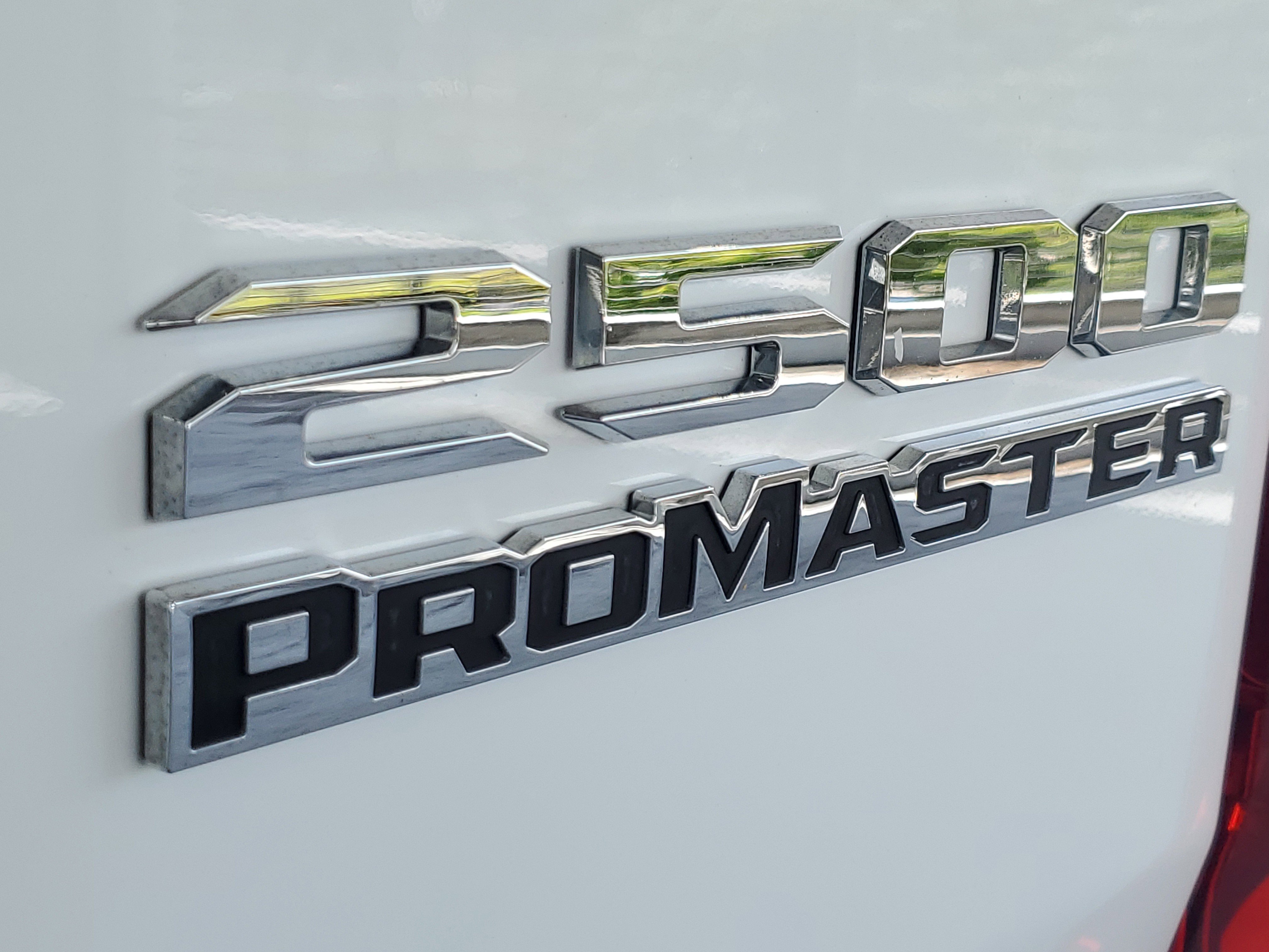 Used 2025 RAM ProMaster 2500 w/ Convenience Group FWD image 6