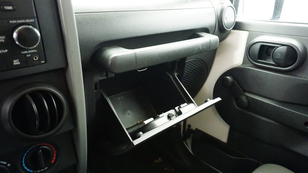 Used 2009 Jeep Wrangler X image 20